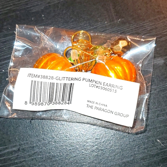 Pumpkin earings - Picture 1 of 2